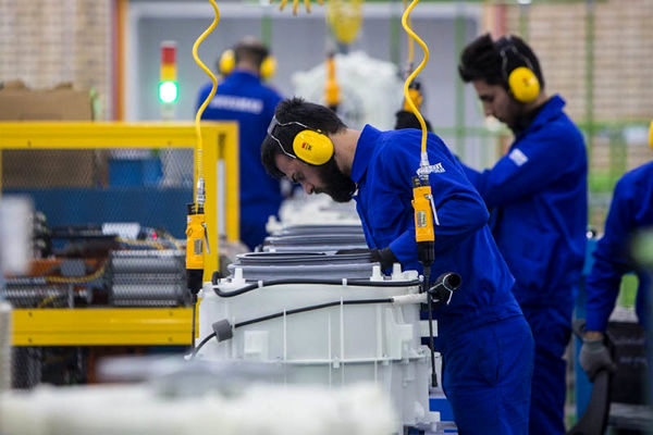 صادرات با اعمال شاقه انجام می‌شود