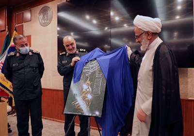 نقش پررنگ رسانه ها در راستای آگاهسازی جامعه برای حرکت به سمت تعالی نقش پررنگ رسانه ها در راستای آگاهسازی جامعه برای حرکت به سمت تعالی