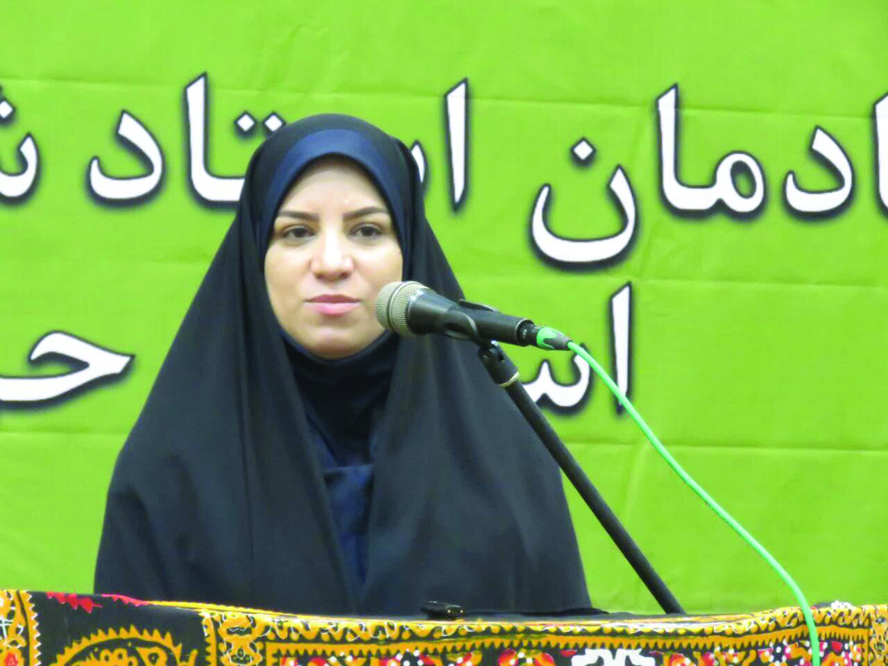 هنرمندان با هنر خود برای افزایش مشارکت در انتخابات نقش ایفا کنند