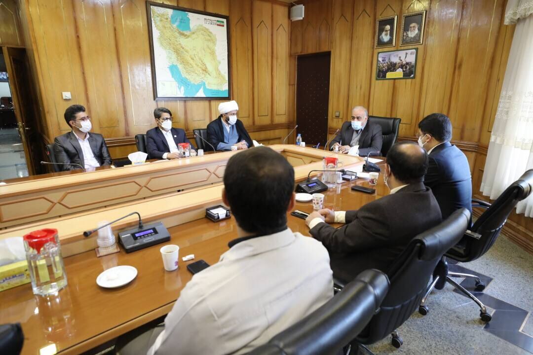 هلال احمر در بحران ها همواره کنار مردم بوده است