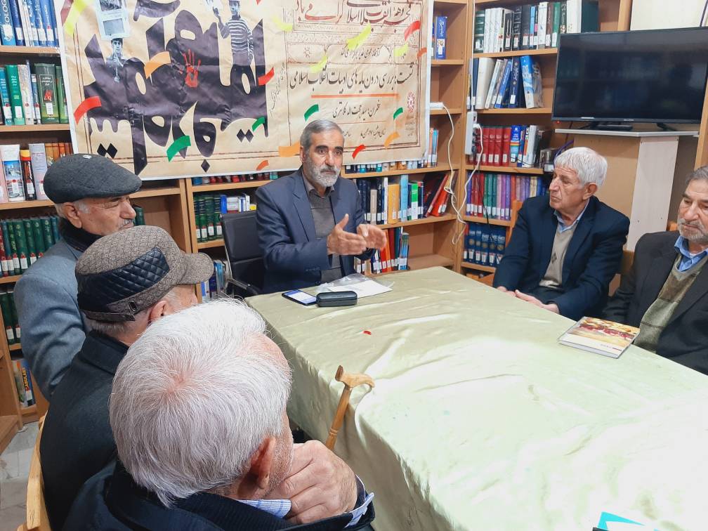 ادبیات انقلاب اسلامی مولود پیدایش نهضت اسلامی در دهه ۴۰ شمسی است