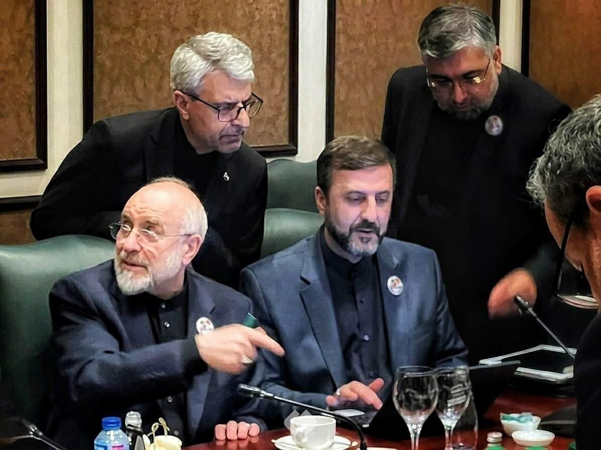 وقتی جهان میان فشار و گفت‌وگو سرگردان است