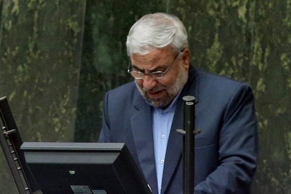 وزراء دولت سیزدهم از سیاسی‌کاری بپرهیزند