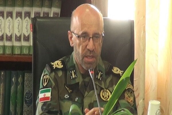 اجازه هیچ حرکتی به دشمن نمی‌دهیم