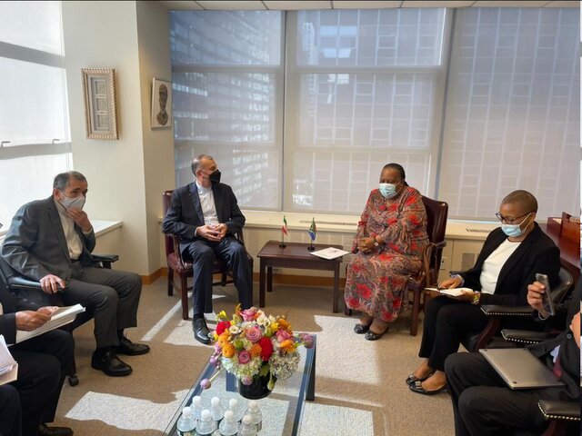 اقتصادمان را به مذاکرات برجامی گره نمی‌زنیم