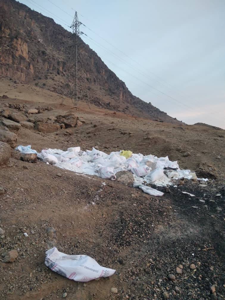 رهاسازی زباله در کوهپایه «مخملکوه»؛ تهدید جدی برای طبیعت و حریم گردشگری خرمآباد