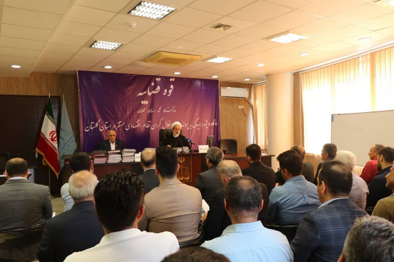 دادگاه رسیدگی به پرونده” عرضه خارج از شبکه آرد” در گلستان برگزار شد/ متهمان آرد یارانه‌ای را در بازار آزاد می‌فروختند.