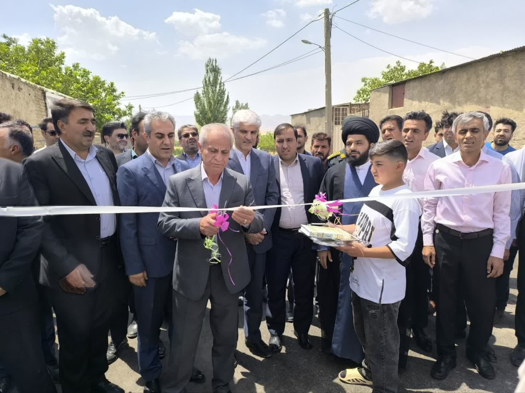 آسفالت ۲۱۰ هزارمترمربع ازمعابر روستایی شهرستان خرم آباد