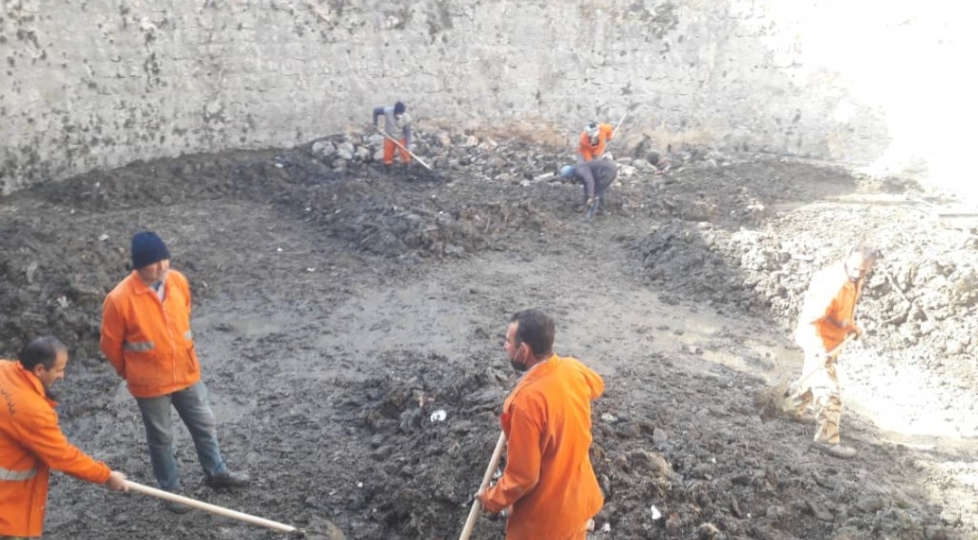 گرداب سنگی خرم‌آباد لایروبی شد