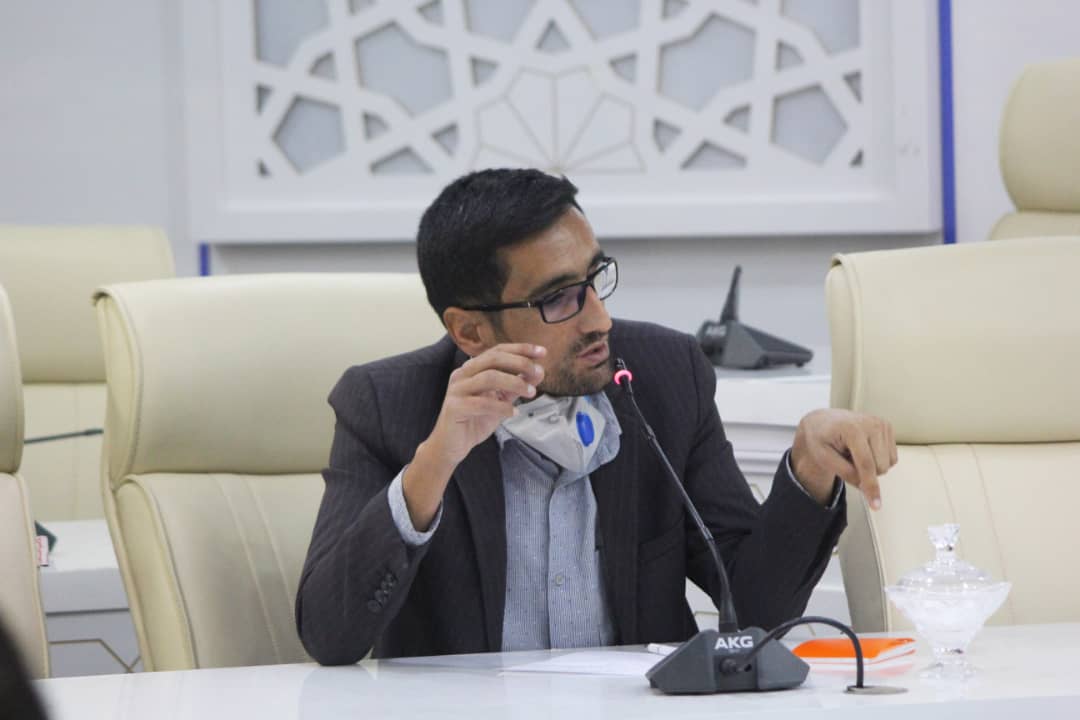 شیب تند معابر خرم‌آباد و مشقت معلولان/ شهر بی‌مانع و دوستدار معلولم آرزوست