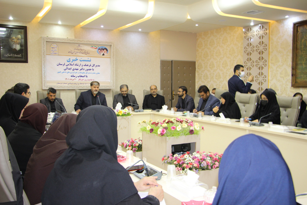 خبرنگاران جهادگران عرصه تبیین هستند