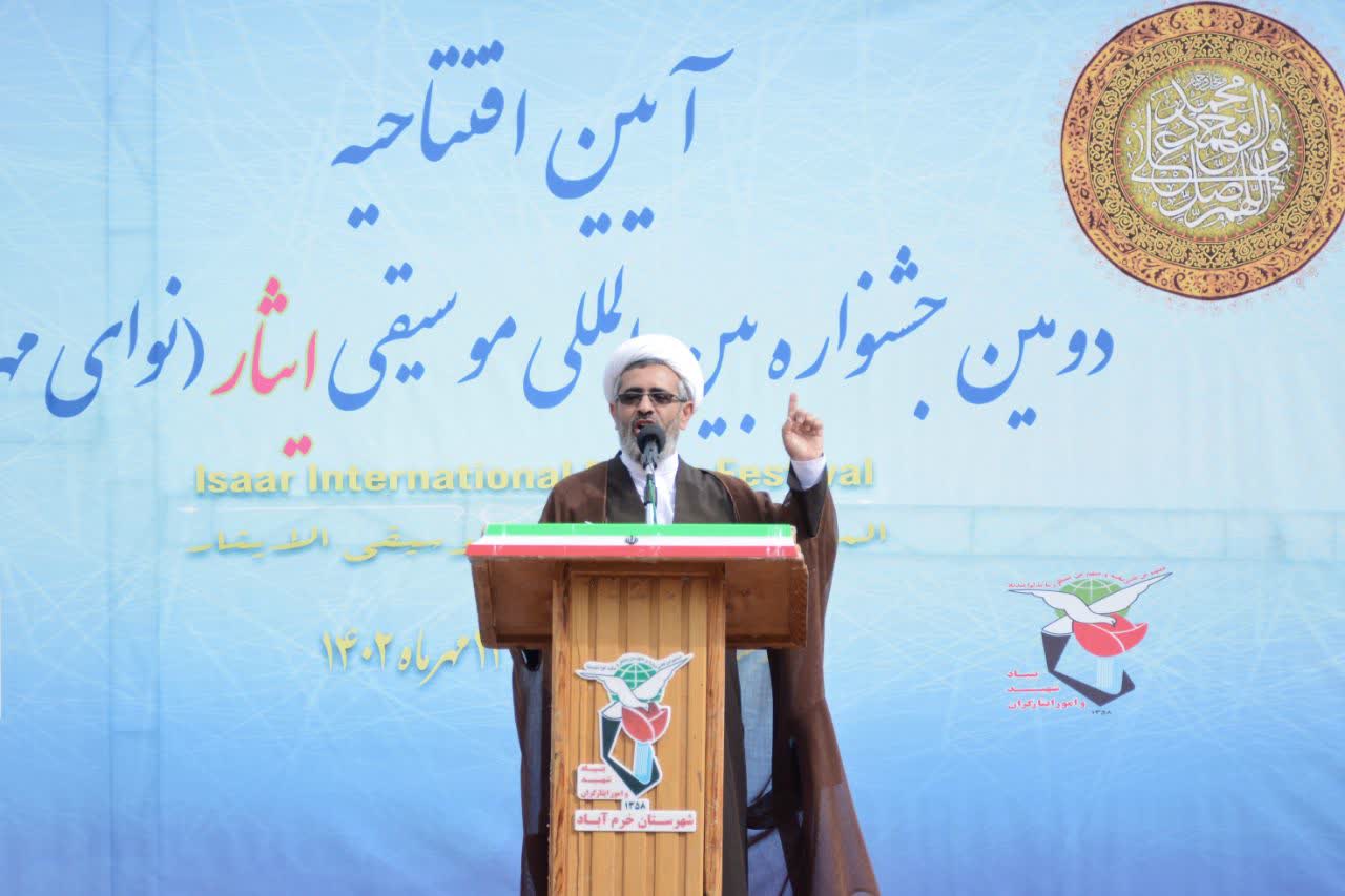 هنر ناب‌ترین ابزار برای ترویج فرهنگ ایثار و شهادت است