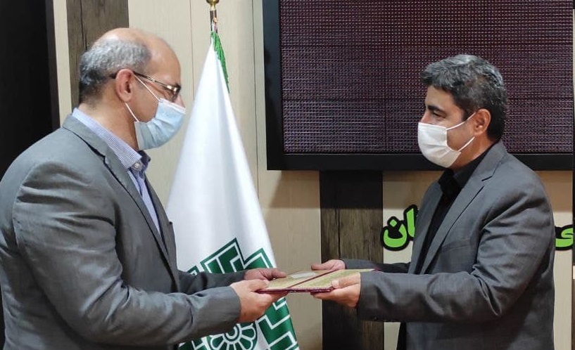 تقدیر از برگزیدگان جشنواره های استانی (بر شانههای نی) و (جلوههای عاشورایی) تقدیر از برگزیدگان جشنواره های استانی (بر شانههای نی) و (جلوههای عاشورایی)