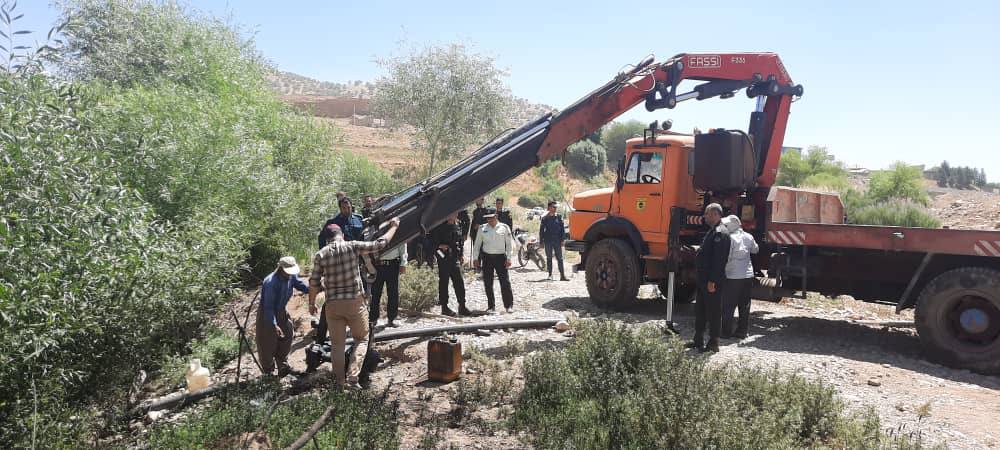 موتور تلمبه های غیر مجاز رودخانه خرم آباد توقیف و جمع آوری شدند