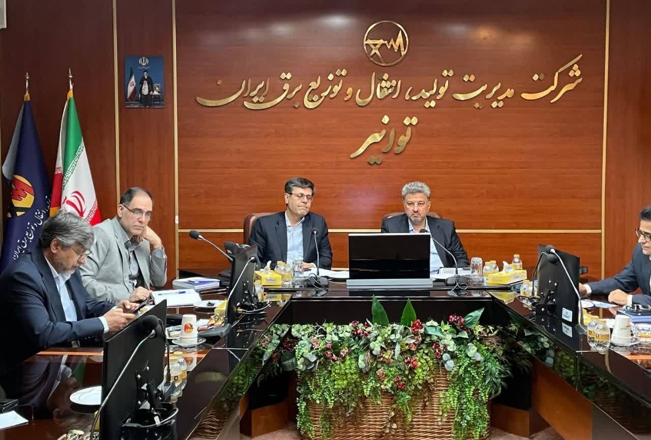گذر مطمئن از اوج بار ۱۴۰۵ با توسعه تجدیدپذیرها و مدیریت هوشمند مصرف
