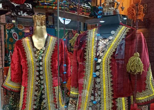 طرح و نقش لباس لری الهام گرفته از طبیعت است طرح و نقش لباس لری الهام گرفته از طبیعت است