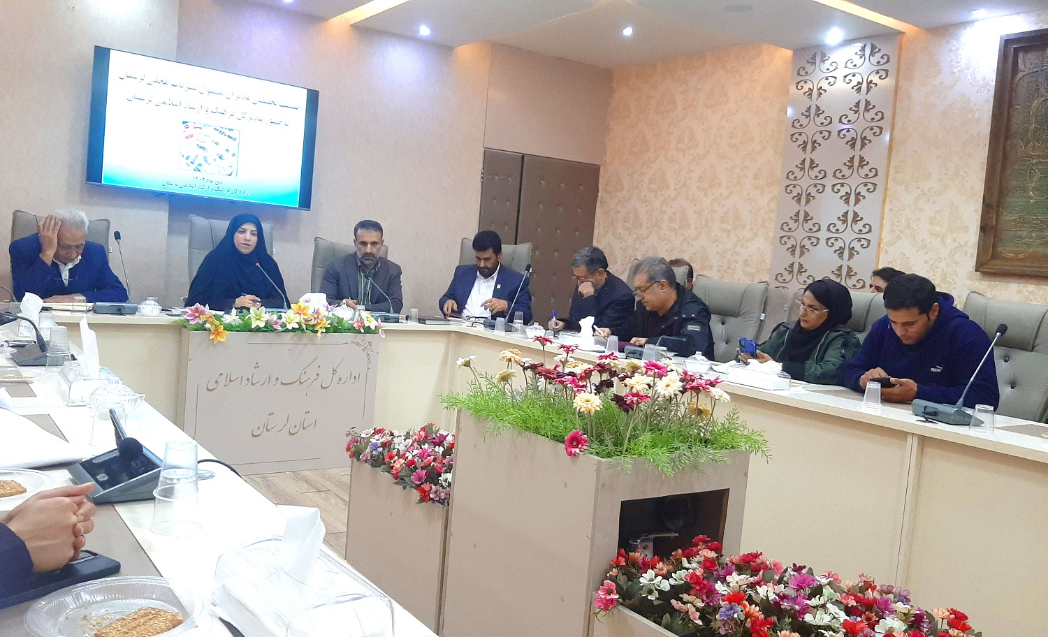 چالش ها و مسائل مطبوعات محلی لرستان بررسی شد